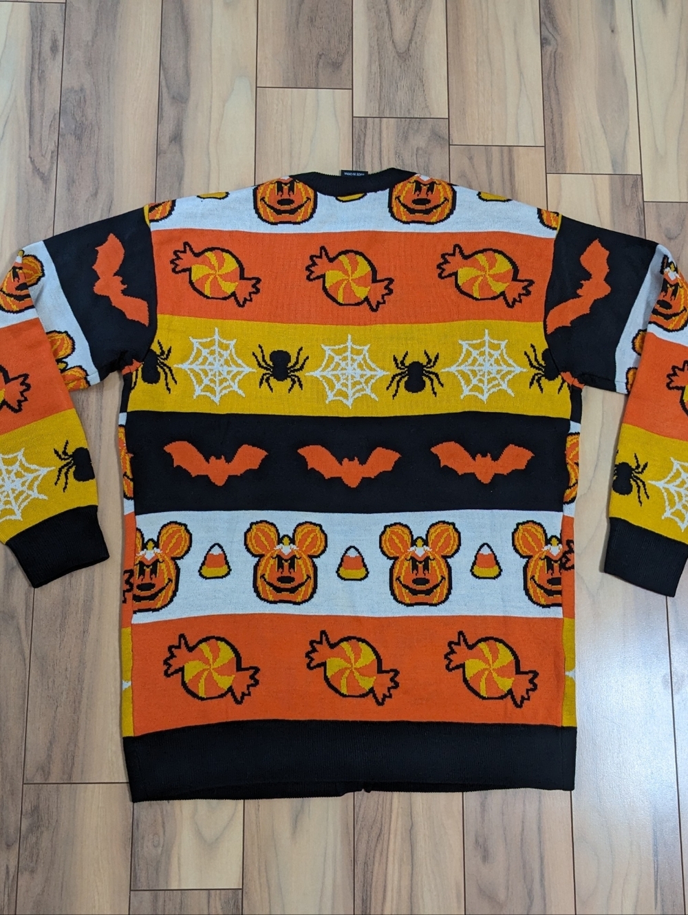 NWT! Her Universe X Disney Halloween Icons Striped Candy Corn Cardigan Sweater S - Picture 12 of 13